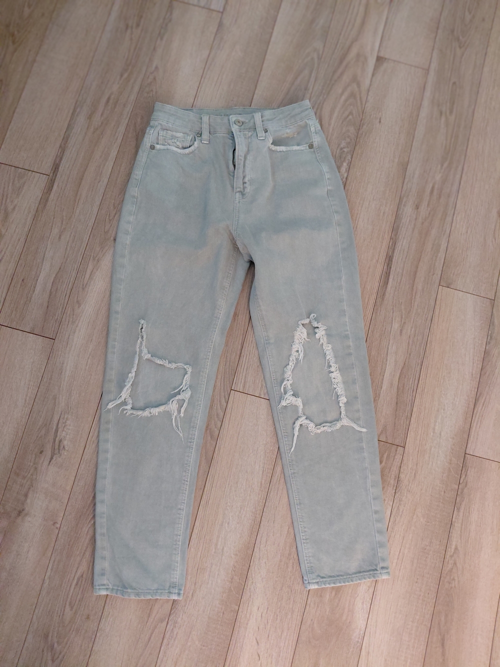 American Eagle Outfitters Light Teal High-Rise Distressed Jeans